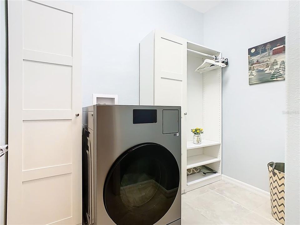 Active With Contract: $460,000 (2 beds, 2 baths, 1705 Square Feet)