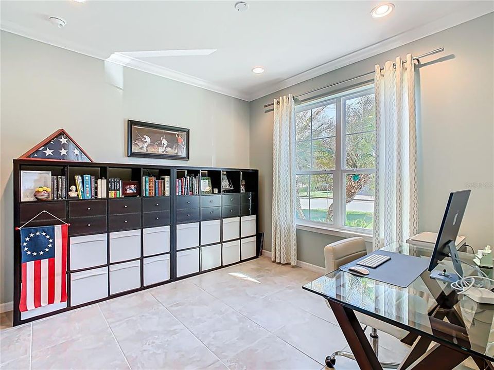 Active With Contract: $460,000 (2 beds, 2 baths, 1705 Square Feet)