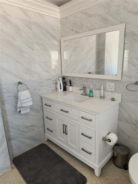 For Rent: $3,200 (3 beds, 2 baths, 1947 Square Feet)