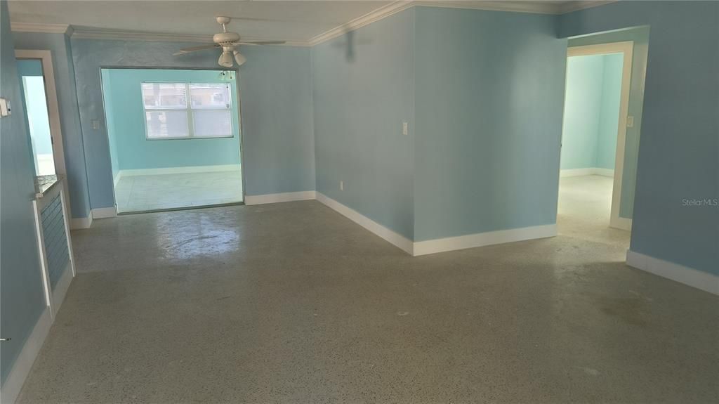 For Rent: $3,200 (3 beds, 2 baths, 1947 Square Feet)