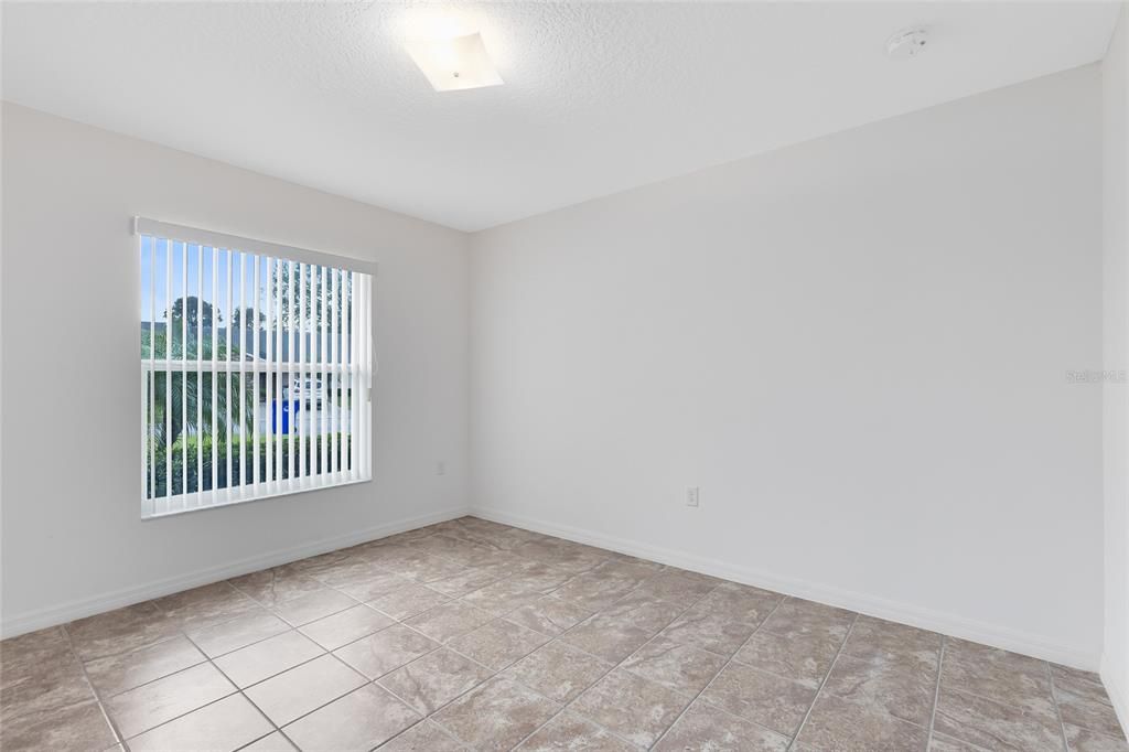 Activo con contrato: $279,900 (2 camas, 2 baños, 1249 Pies cuadrados)