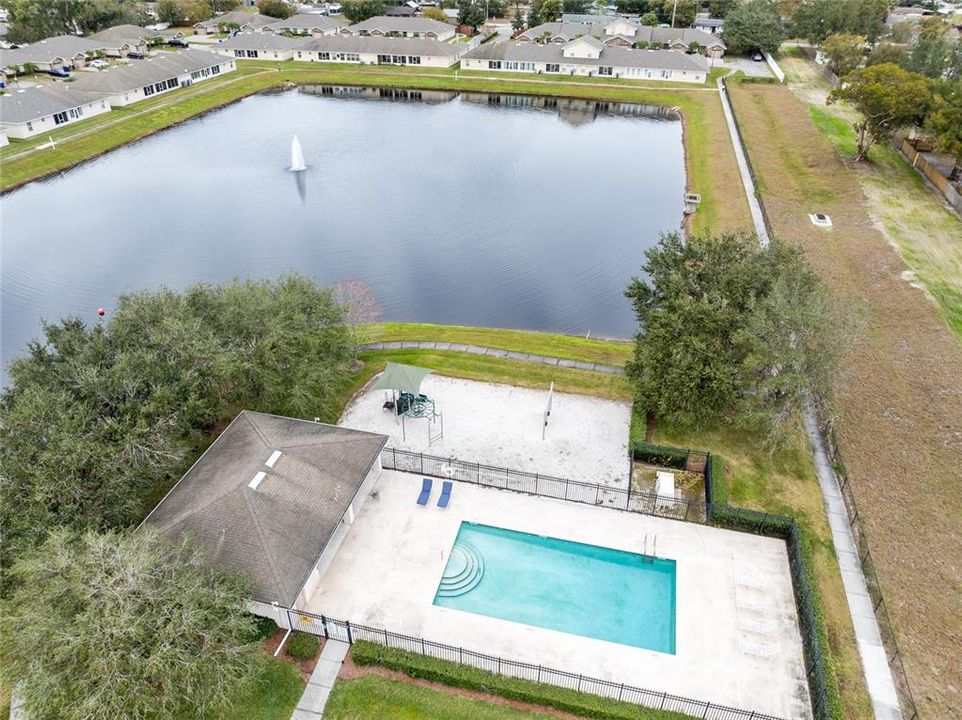 Activo con contrato: $279,900 (2 camas, 2 baños, 1249 Pies cuadrados)