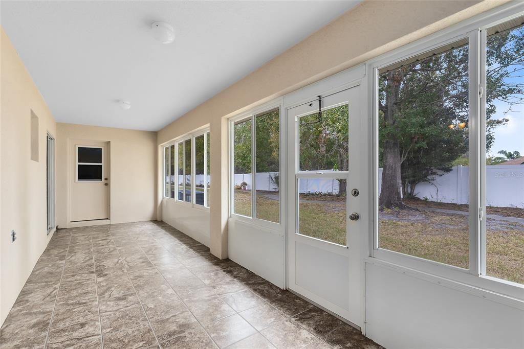 Activo con contrato: $279,900 (2 camas, 2 baños, 1249 Pies cuadrados)