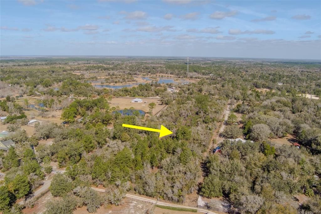 На продажу: $549,900 (8.32 acres)