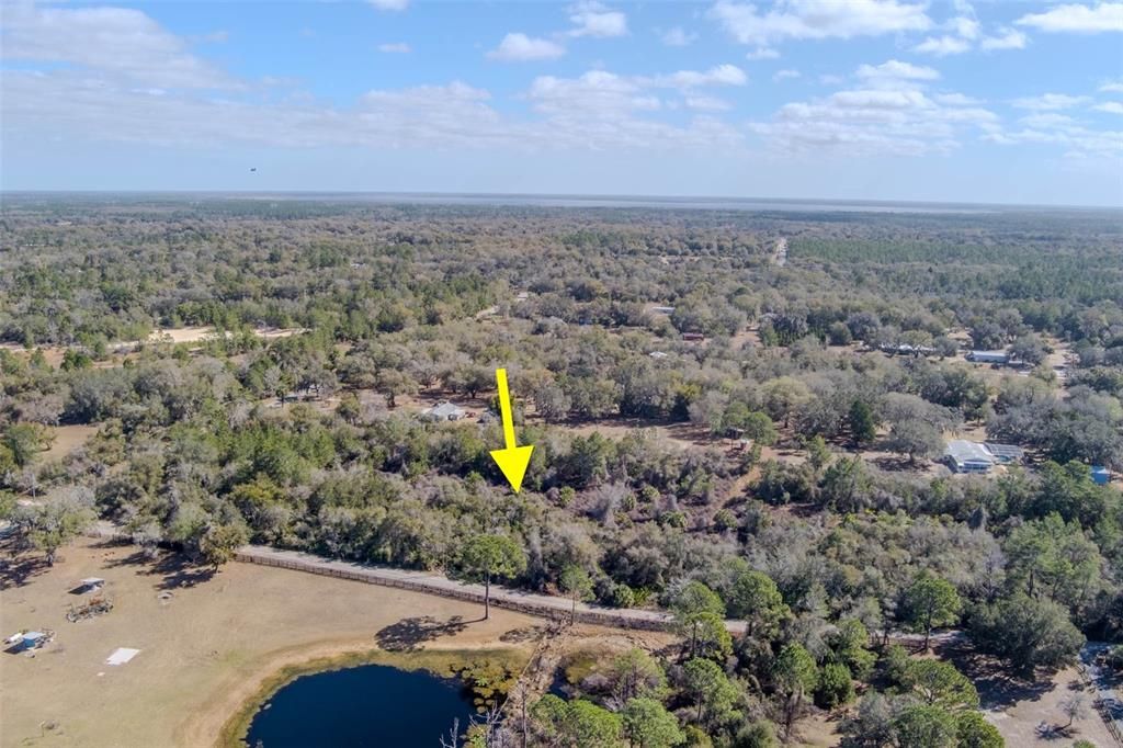 На продажу: $549,900 (8.32 acres)