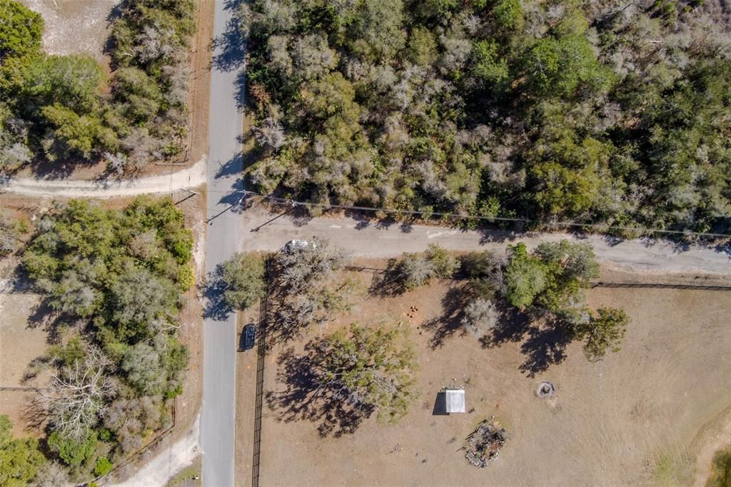 На продажу: $549,900 (8.32 acres)