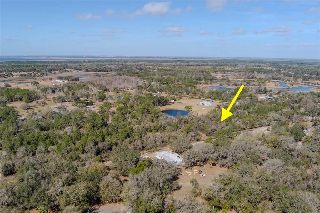 На продажу: $549,900 (8.32 acres)
