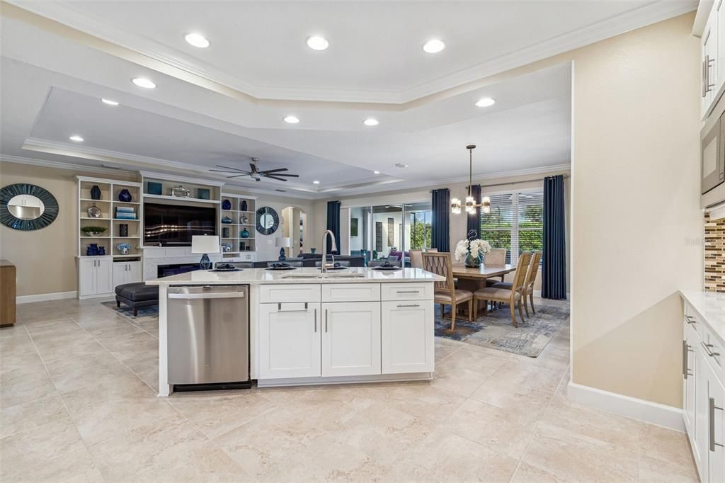 Activo con contrato: $645,000 (4 camas, 3 baños, 3261 Pies cuadrados)