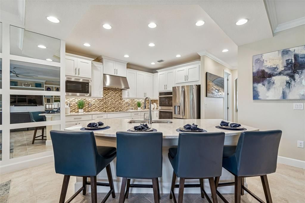 Activo con contrato: $645,000 (4 camas, 3 baños, 3261 Pies cuadrados)