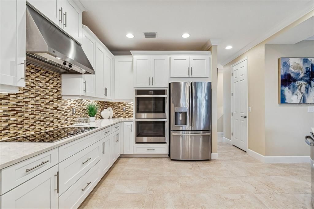 Activo con contrato: $645,000 (4 camas, 3 baños, 3261 Pies cuadrados)