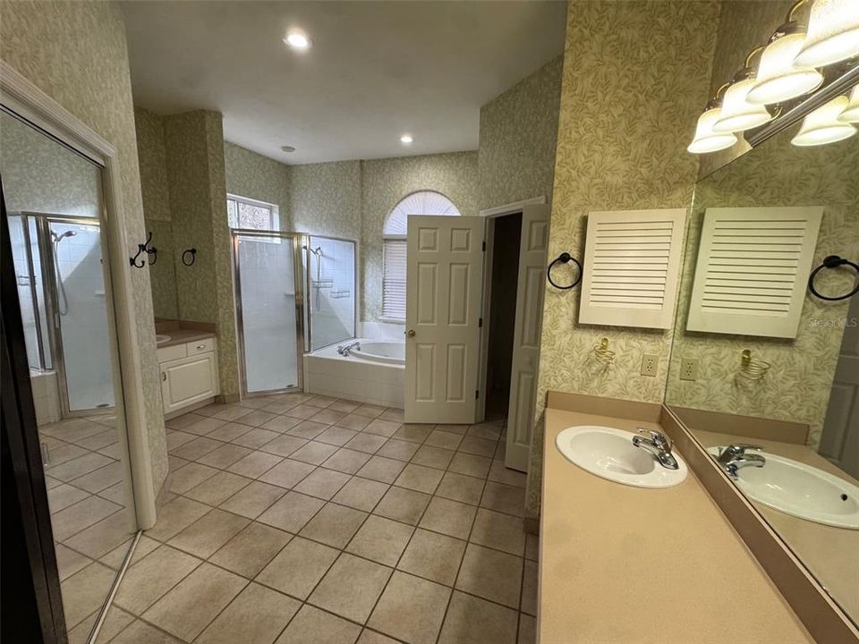 En Renta: $2,800 (3 camas, 2 baños, 2328 Pies cuadrados)