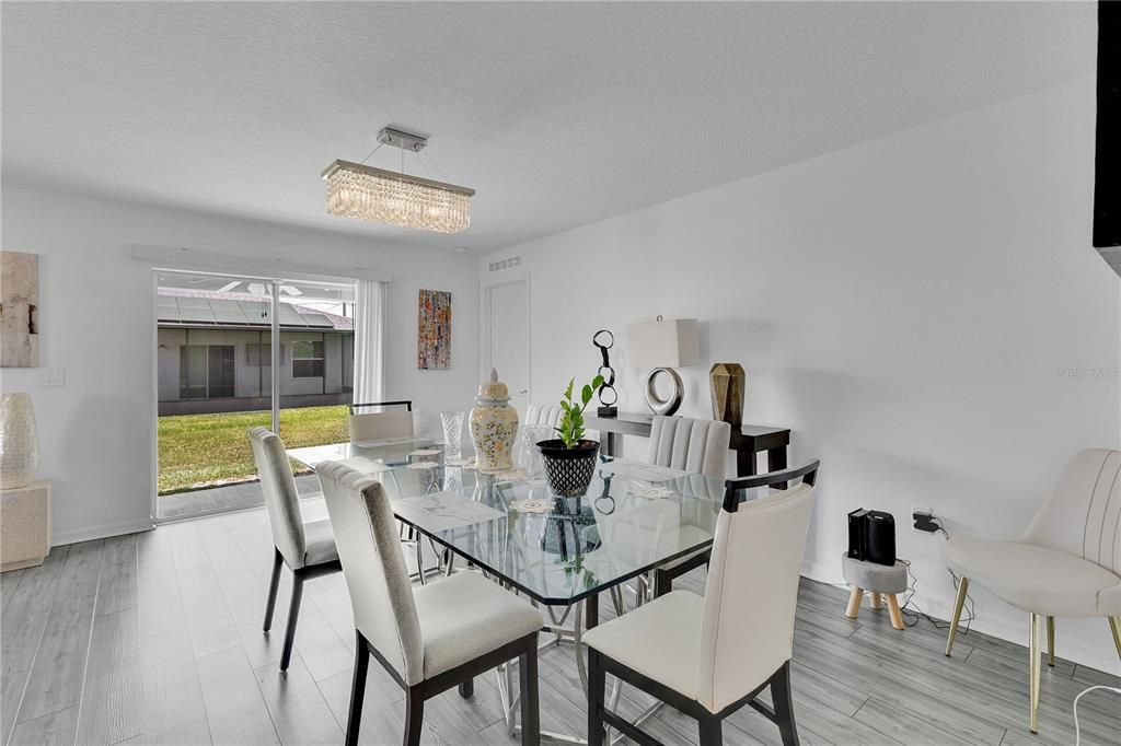 Active With Contract: $250,000 (3 beds, 2 baths, 1383 Square Feet)