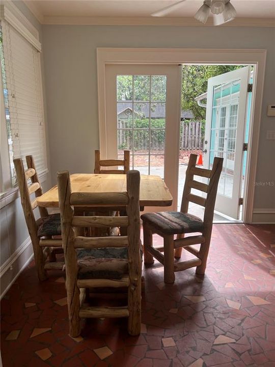 出租: $2,800 (3 贝兹, 2 浴室, 1340 平方英尺)