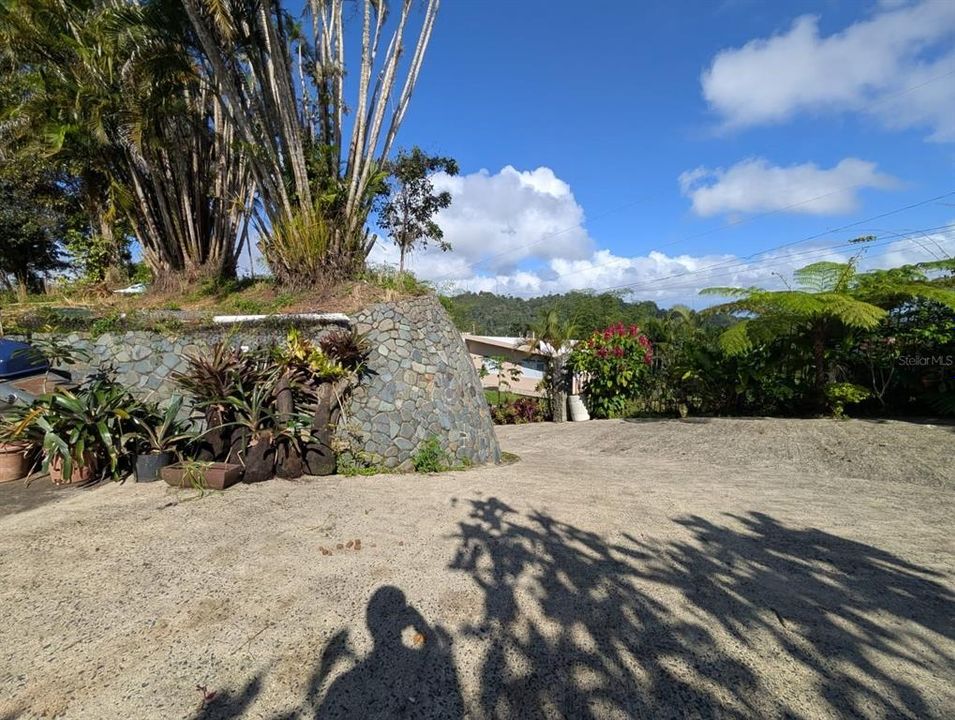 待售: $149,000 (4.50 acres)