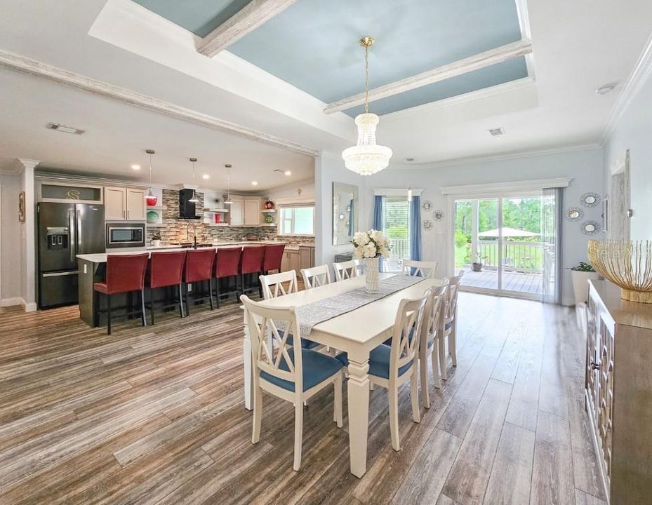 待售: $695,000 (3 贝兹, 2 浴室, 2200 平方英尺)