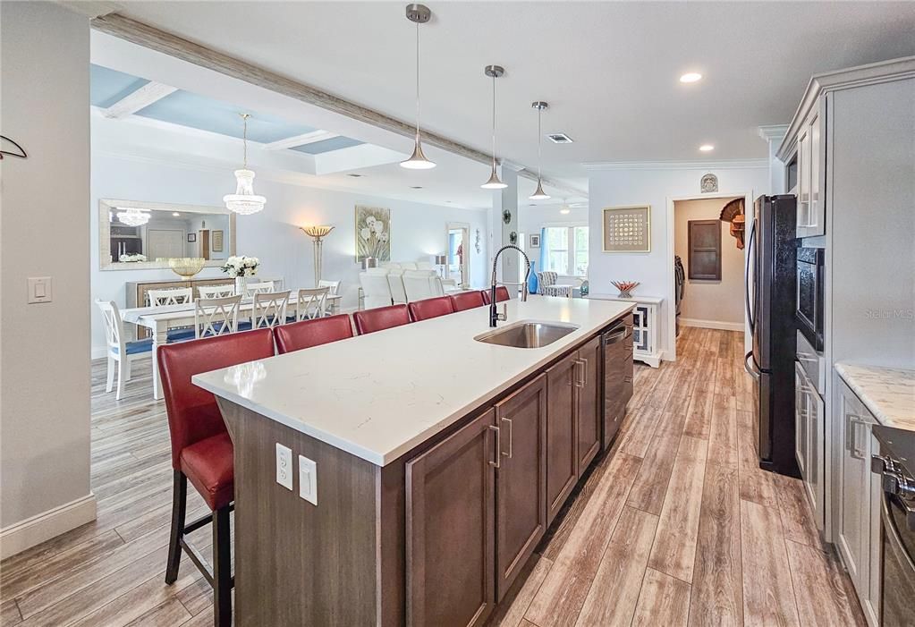 待售: $695,000 (3 贝兹, 2 浴室, 2200 平方英尺)