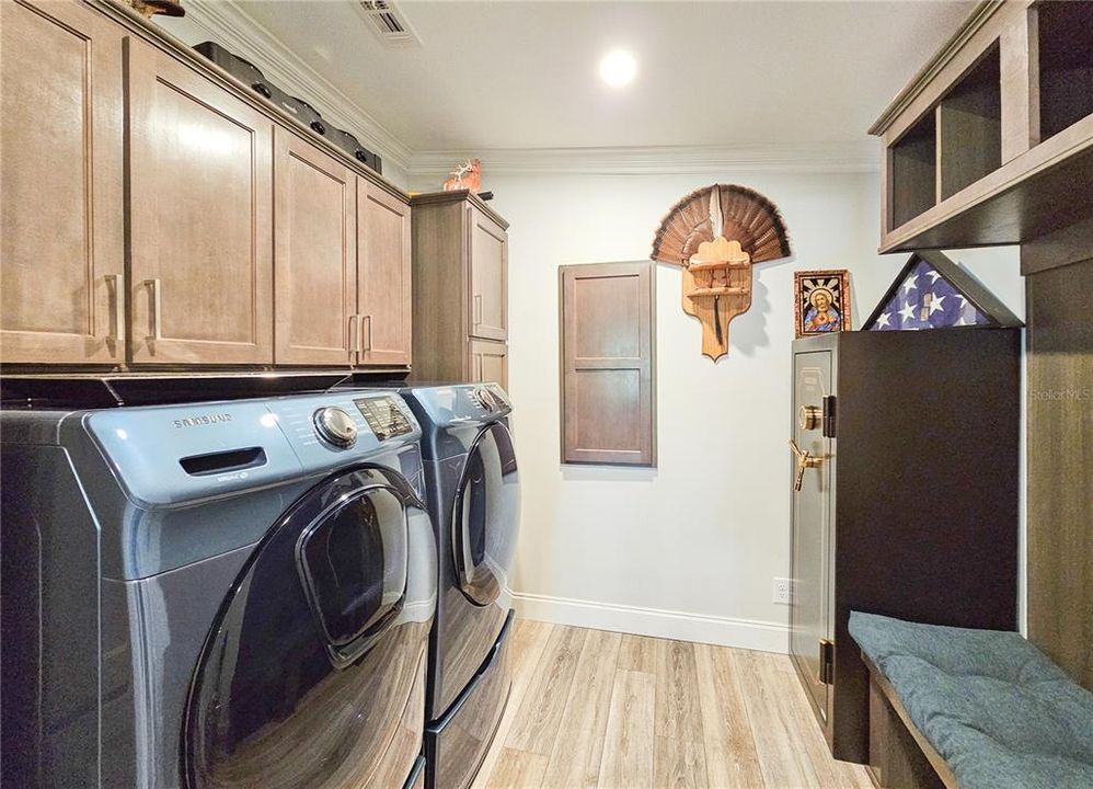 待售: $695,000 (3 贝兹, 2 浴室, 2200 平方英尺)