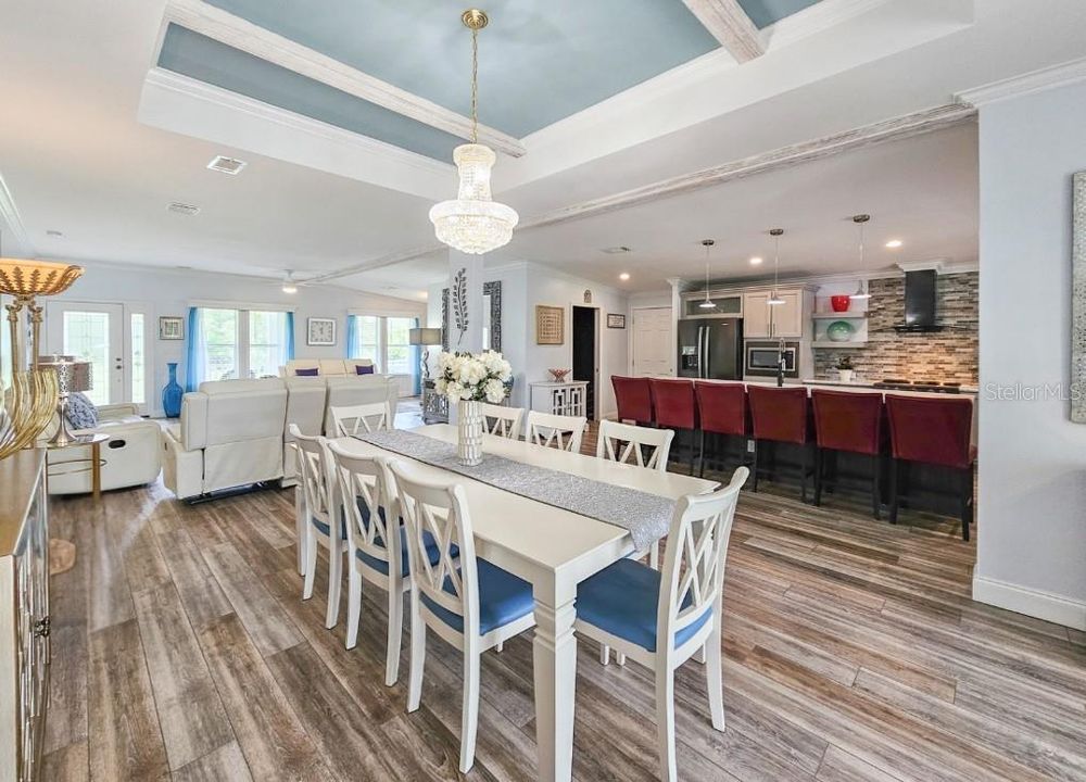 待售: $695,000 (3 贝兹, 2 浴室, 2200 平方英尺)