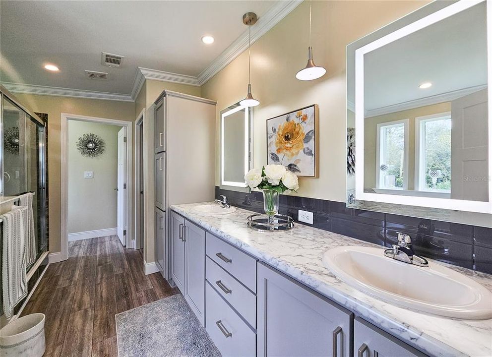 待售: $695,000 (3 贝兹, 2 浴室, 2200 平方英尺)