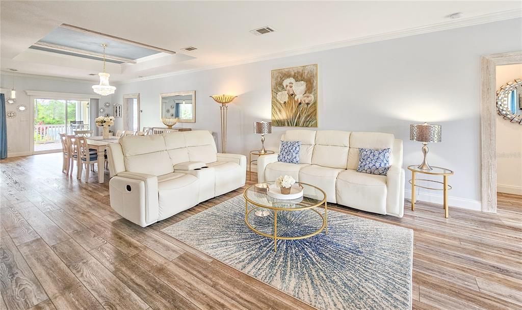 待售: $695,000 (3 贝兹, 2 浴室, 2200 平方英尺)