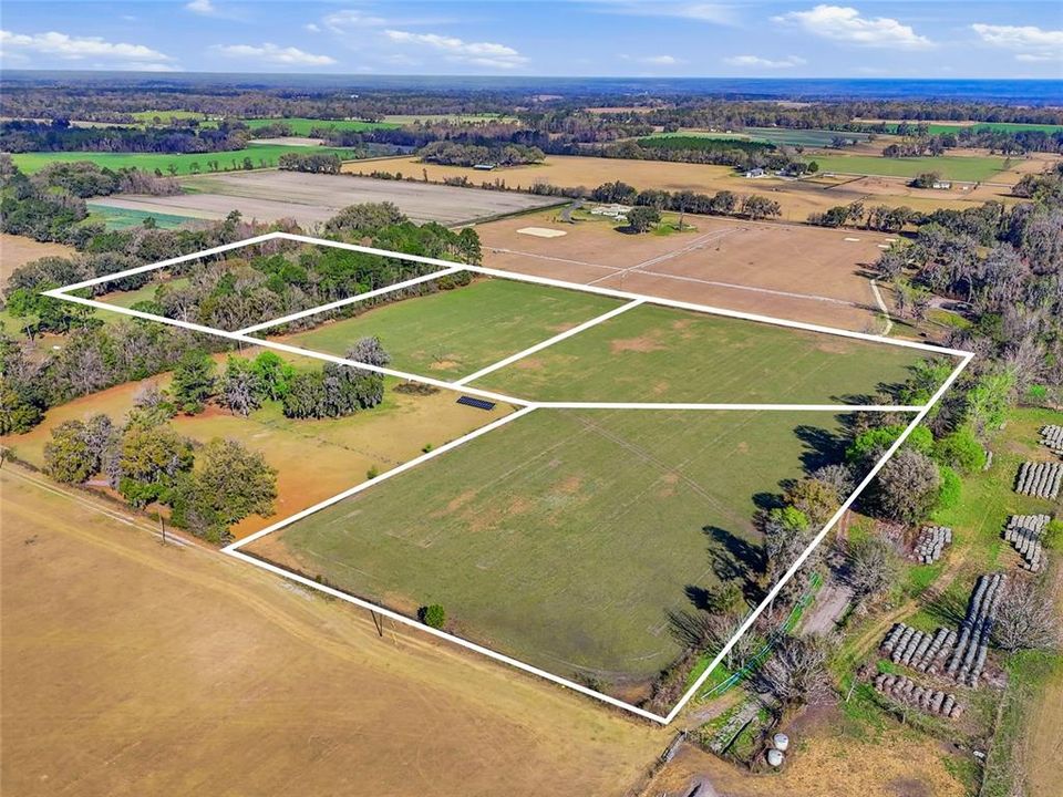 En Venta: $569,999 (21.19 acres)
