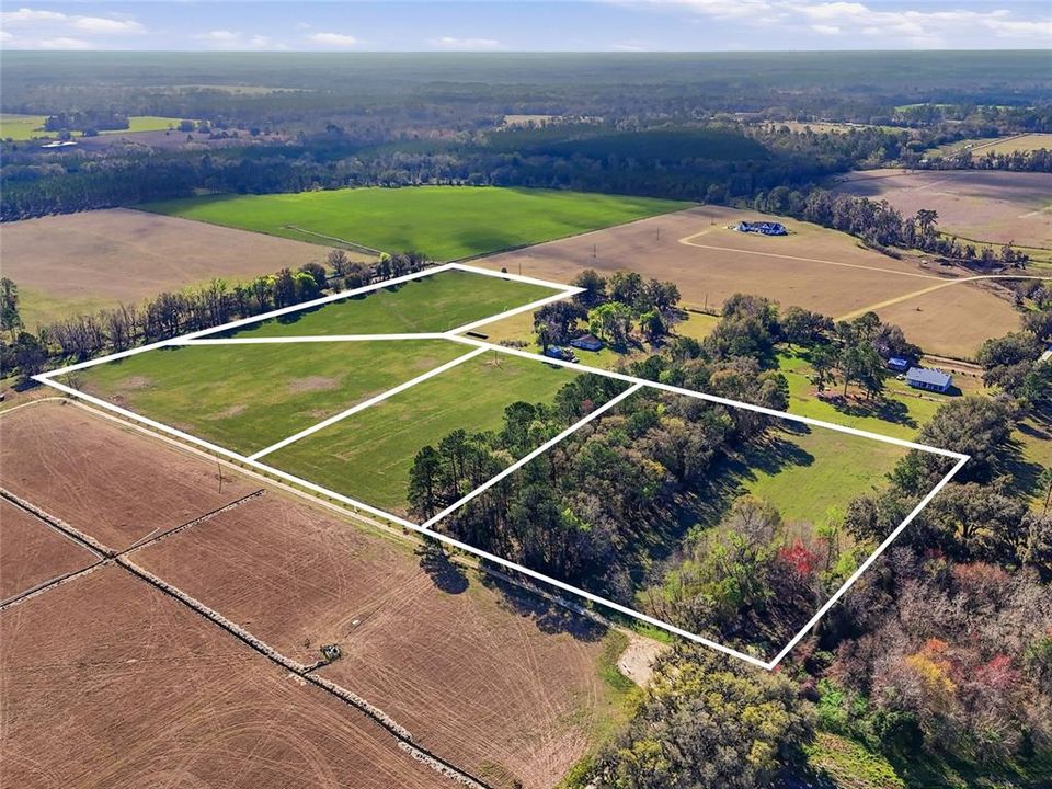 En Venta: $569,999 (21.19 acres)