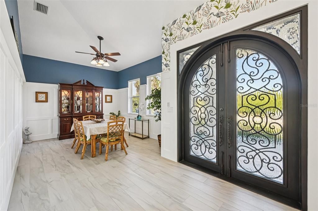 En Venta: $699,000 (3 camas, 3 baños, 2043 Pies cuadrados)