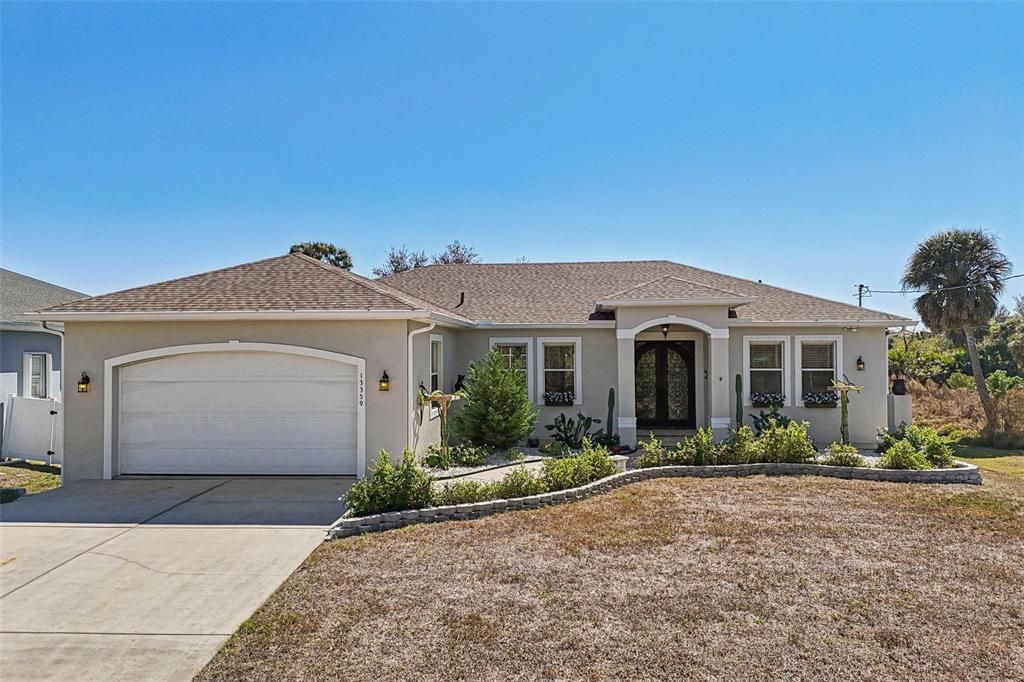 En Venta: $699,000 (3 camas, 3 baños, 2043 Pies cuadrados)
