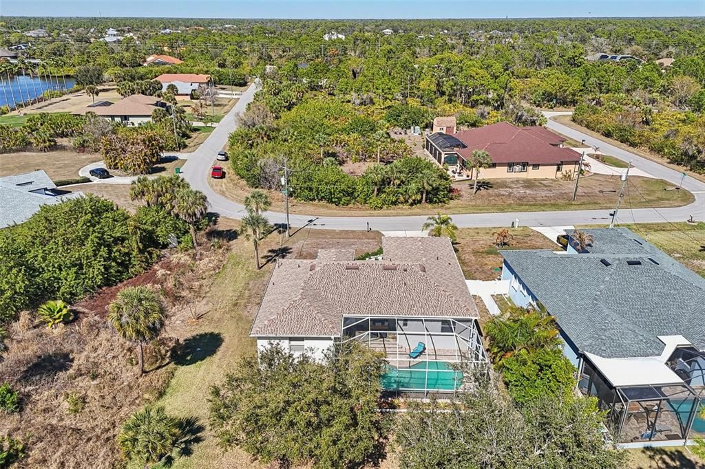 En Venta: $699,000 (3 camas, 3 baños, 2043 Pies cuadrados)