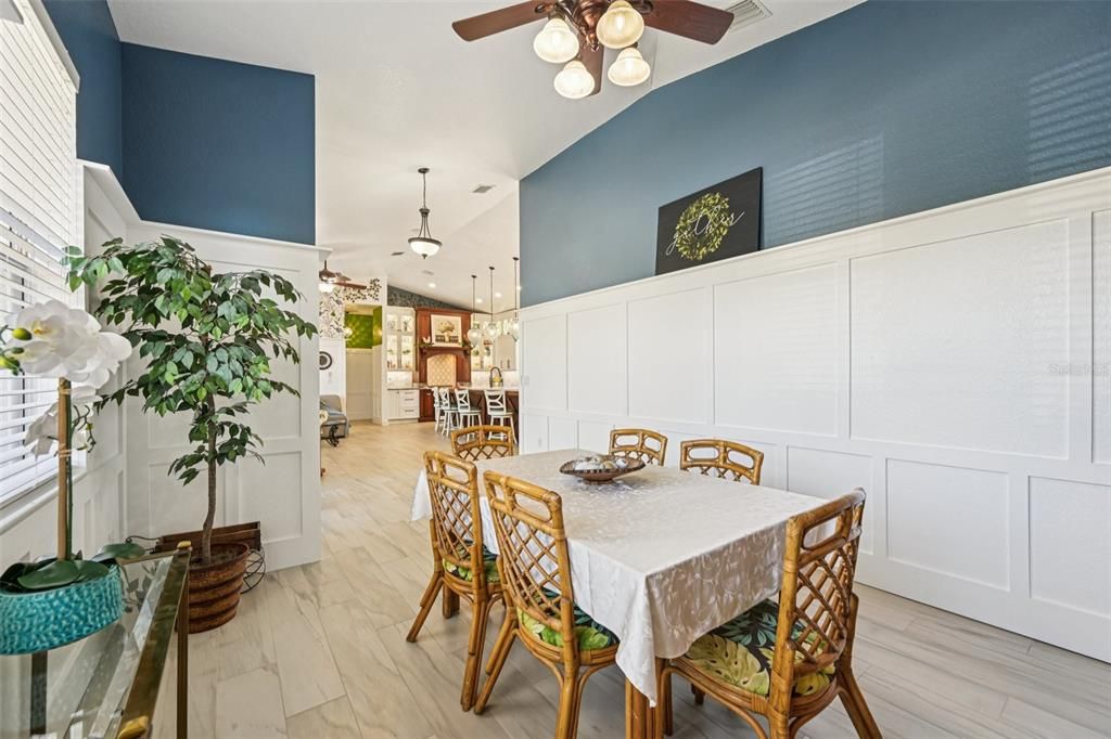 En Venta: $699,000 (3 camas, 3 baños, 2043 Pies cuadrados)