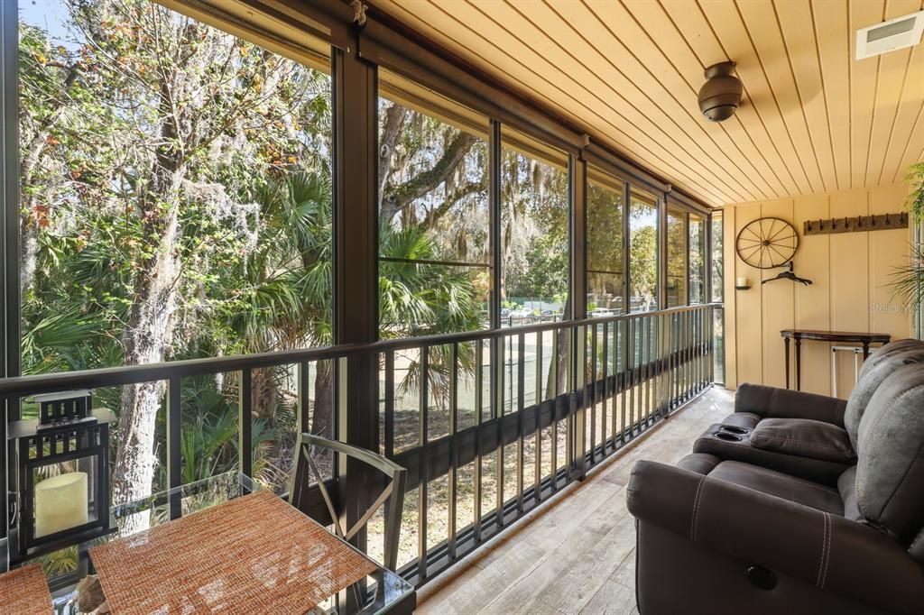For Sale: $184,000 (2 beds, 2 baths, 1058 Square Feet)