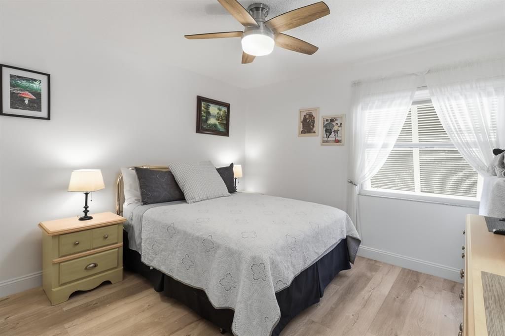 For Sale: $184,000 (2 beds, 2 baths, 1058 Square Feet)
