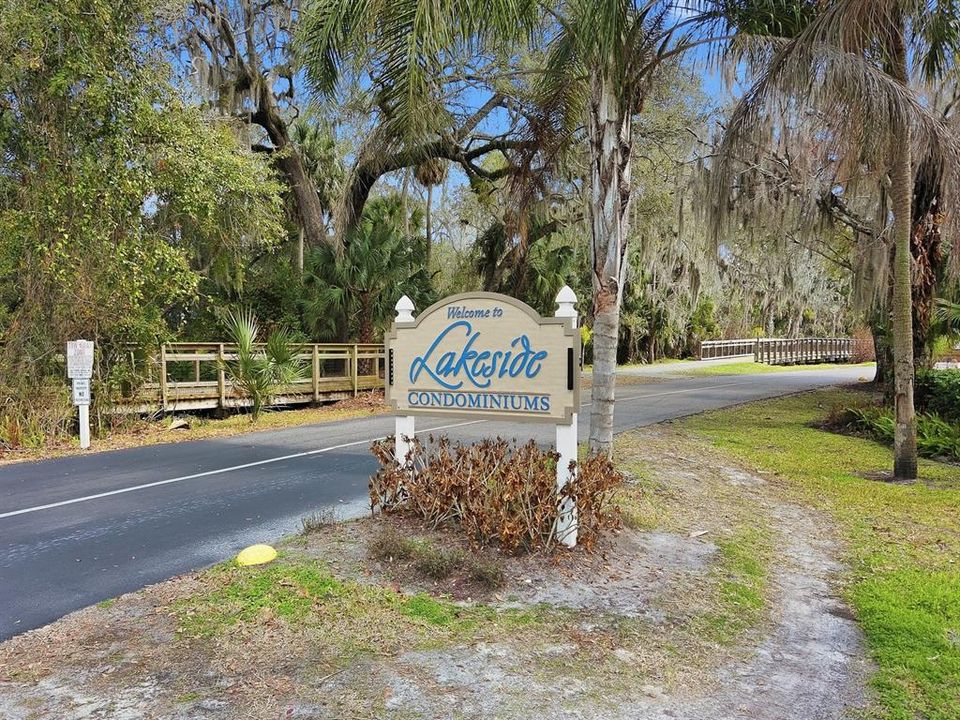 For Sale: $184,000 (2 beds, 2 baths, 1058 Square Feet)