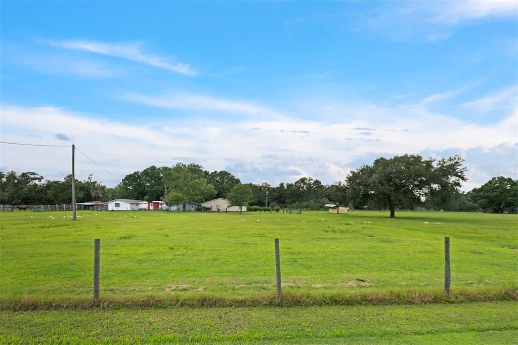 For Sale: $2,600,000 (3 beds, 2 baths, 2500 Square Feet)
