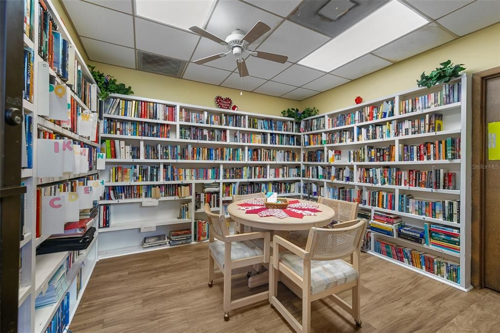 For Sale: $189,900 (2 beds, 2 baths, 1393 Square Feet)