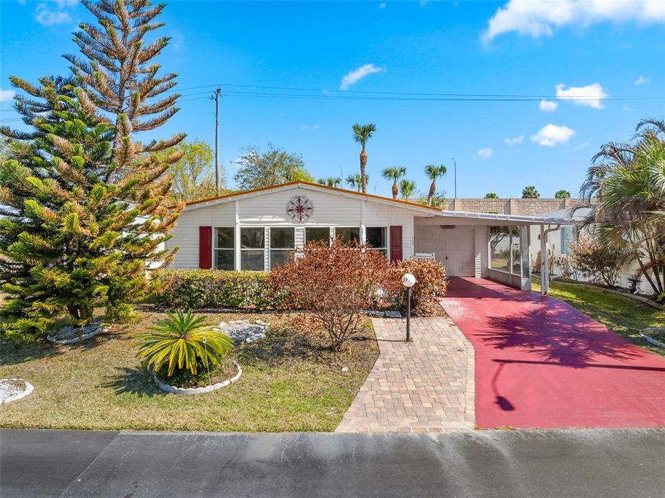 For Sale: $189,900 (2 beds, 2 baths, 1393 Square Feet)
