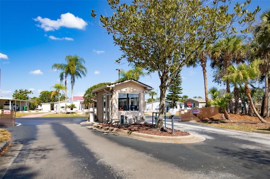 For Sale: $189,900 (2 beds, 2 baths, 1393 Square Feet)