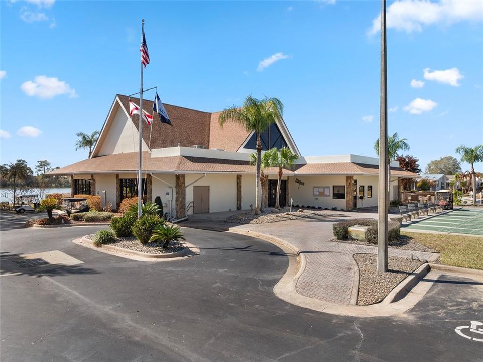 For Sale: $189,900 (2 beds, 2 baths, 1393 Square Feet)