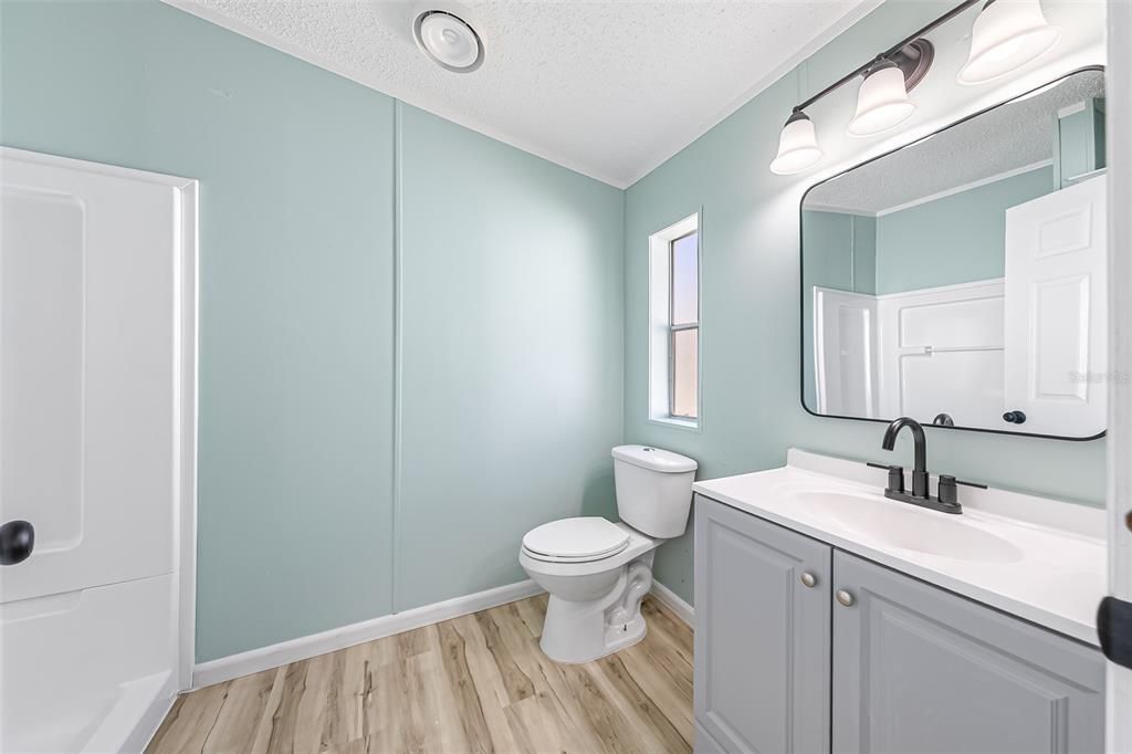 For Sale: $189,900 (2 beds, 2 baths, 1393 Square Feet)