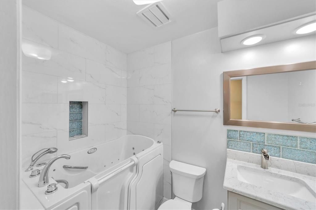 En Venta: $369,000 (2 camas, 2 baños, 1385 Pies cuadrados)