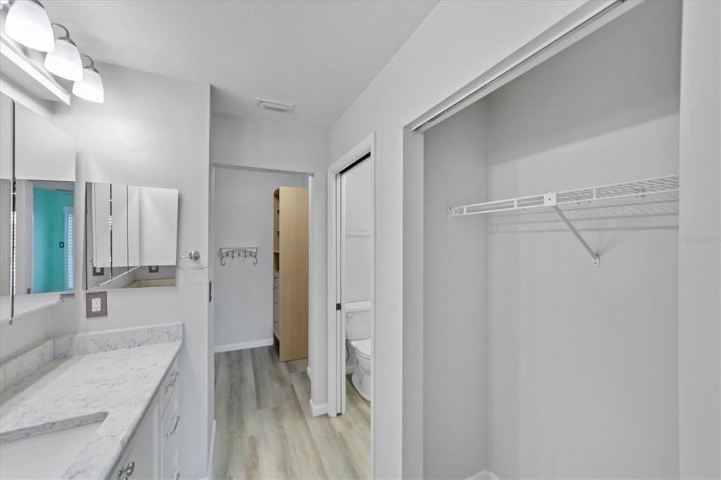 En Venta: $369,000 (2 camas, 2 baños, 1385 Pies cuadrados)