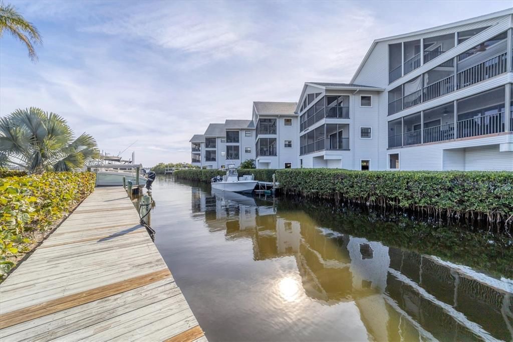 En Venta: $369,000 (2 camas, 2 baños, 1385 Pies cuadrados)
