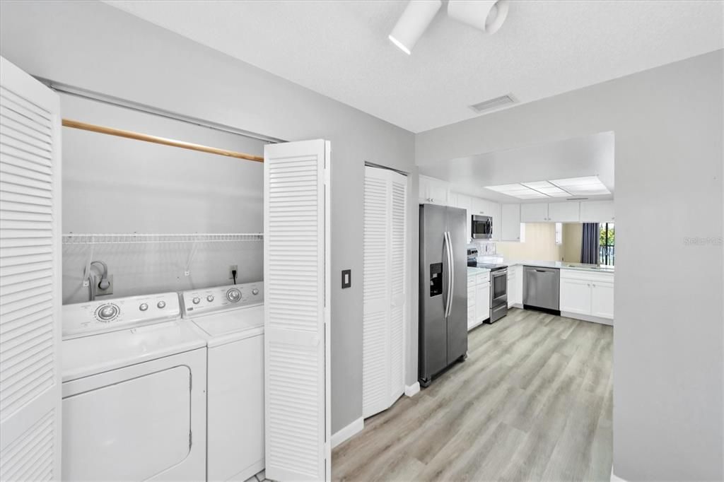En Venta: $369,000 (2 camas, 2 baños, 1385 Pies cuadrados)