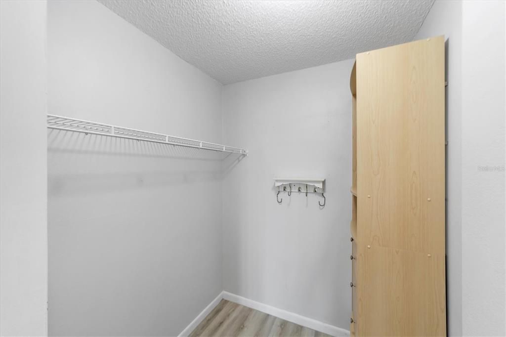 En Venta: $369,000 (2 camas, 2 baños, 1385 Pies cuadrados)