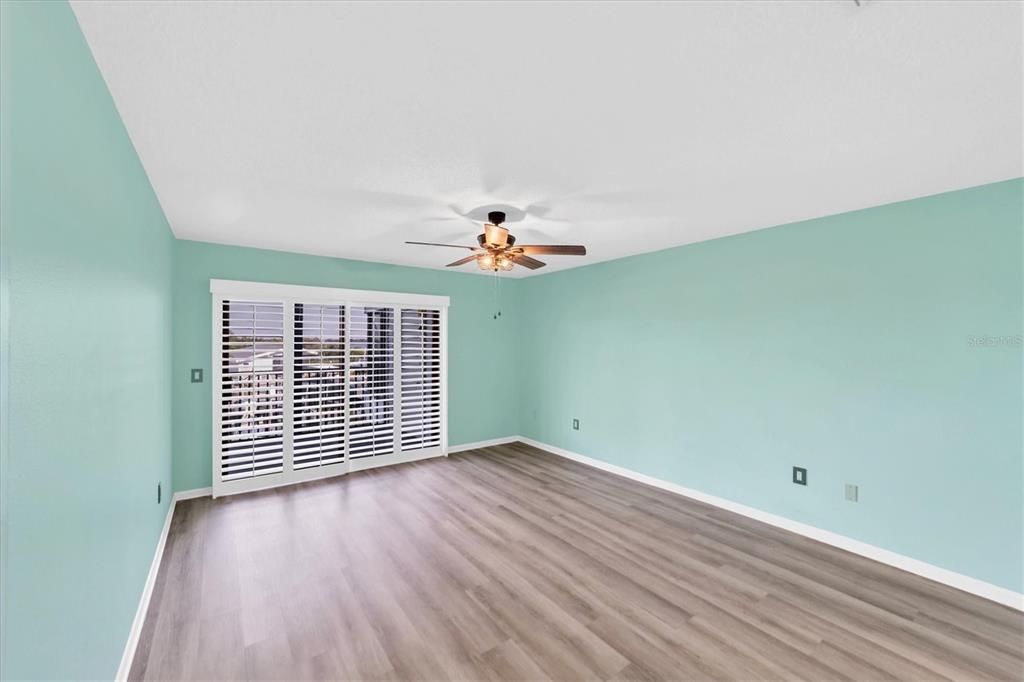 En Venta: $369,000 (2 camas, 2 baños, 1385 Pies cuadrados)