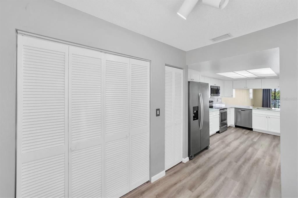 En Venta: $369,000 (2 camas, 2 baños, 1385 Pies cuadrados)
