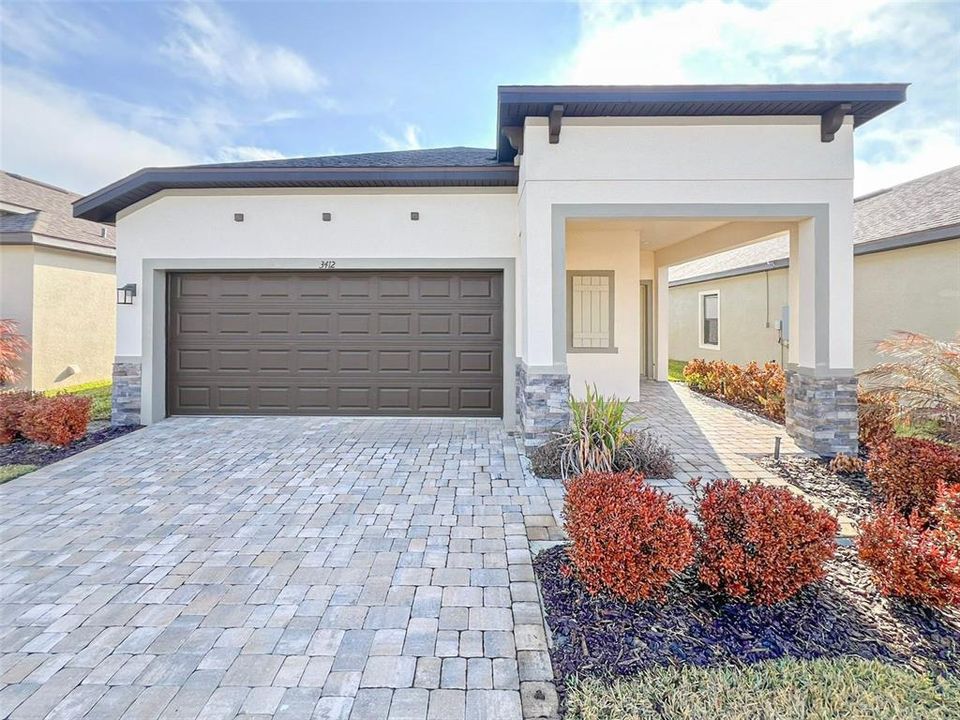 For Rent: $2,975 (3 beds, 2 baths, 1837 Square Feet)