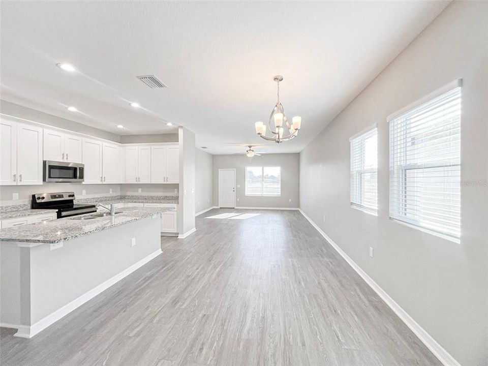 For Rent: $2,975 (3 beds, 2 baths, 1837 Square Feet)