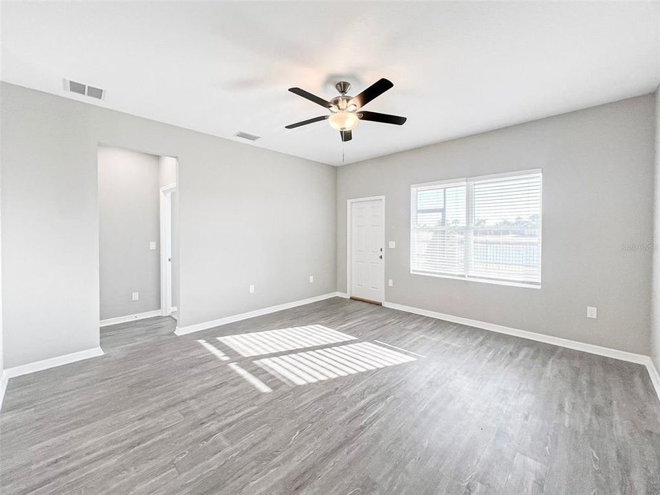 For Rent: $2,975 (3 beds, 2 baths, 1837 Square Feet)