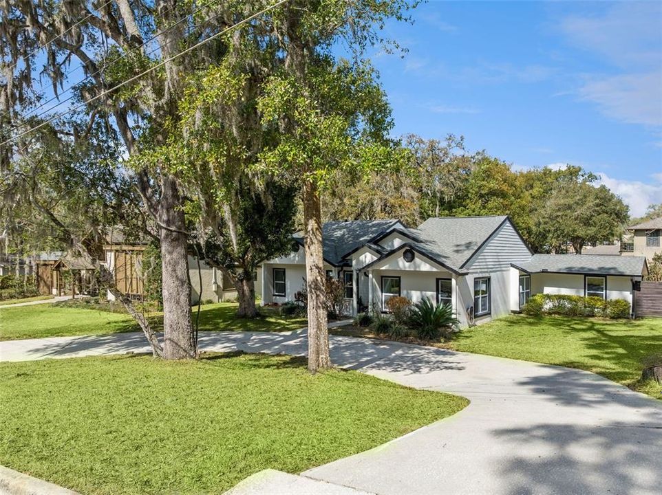 Active With Contract: $599,900 (3 beds, 2 baths, 1933 Square Feet)